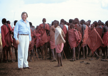 Peter Huebner mit Massai-Kriegern